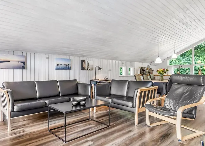 Corinna - 28km From The Sea By Interhome